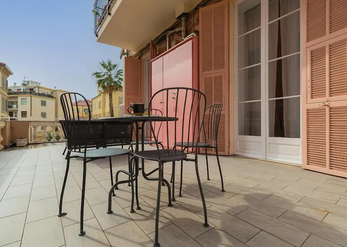 Le Del Centro Konukevi 4*