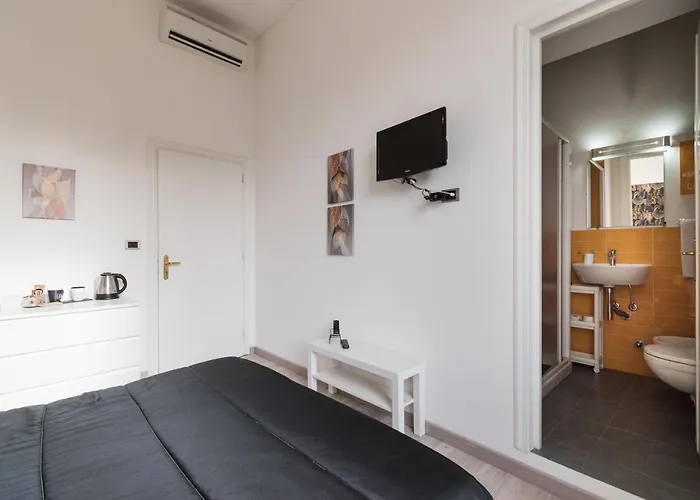 Le Del Centro Πανσιόν 4*